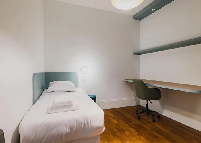 شقة Charming Flat - 2bd 3p - Proche Batignolles 17eme